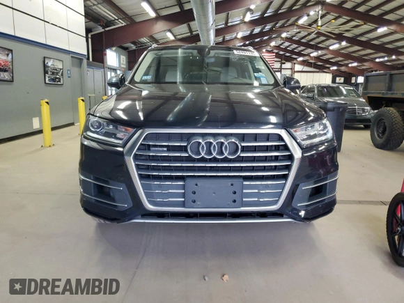 2017 Audi Q7 Premium Plus with VIN WA1LAAF78HD029250, listed as a Copart auction lot 52491135 with 141,889 mi miles and Clean title. Bid and sale history available at DreamBid. Image 5.