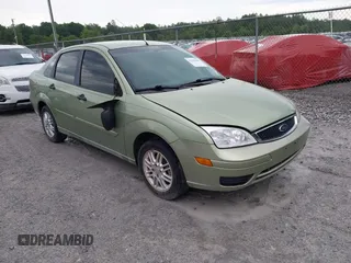2007 Ford Focus S z VIN 1FAFP34N77W132246, wystawiony jako IAAI lot #42280208 z przebiegiem Nie podano mil oraz . Historia ofert i sprzedaży dostępna na DreamBid. Obrazek 1.