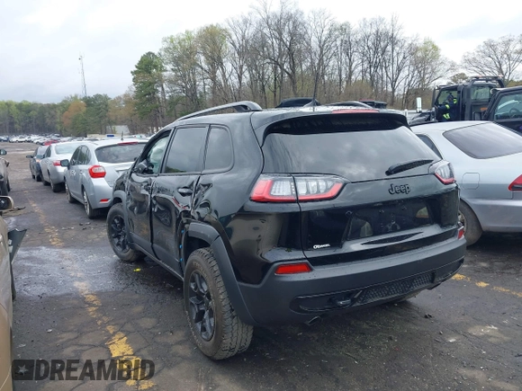 2022 Jeep Cherokee X z VIN 1C4PJMCXXND537681, wystawiony jako IAAI lot #41854831 z przebiegiem 26 685 mil mil oraz . Historia ofert i sprzedaży dostępna na DreamBid. Obrazek 3.