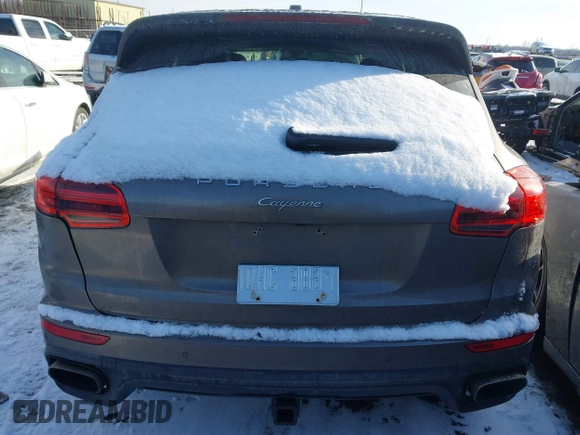 2016 Porsche Cayenne z VIN WP1AA2A21GLA05440, wystawiony jako IAAI lot #41358574 z przebiegiem 96 167 mil mil oraz . Historia ofert i sprzedaży dostępna na DreamBid. Obrazek 17.