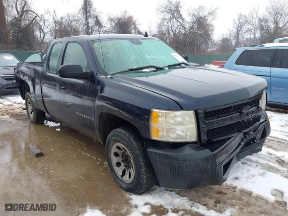 2008 Chevrolet Silverado 1500 Work Truck with VIN 1GCEC19XX8Z293125, listed as a IAAI auction lot 41540875 with 268,582 mi miles. Bid and sale history available at carsss.com. Image 1.