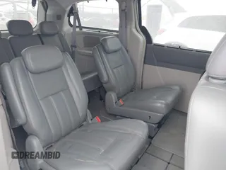 2010 Chrysler Town & Country Touring with VIN 2A4RR5D18AR250438, listed as a IAAI auction lot 41614646 with 271,504 mi miles. Bid and sale history available at carsss.com. Image 8.