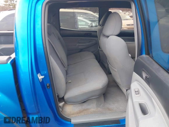 2009 Toyota Tacoma PreRunner with VIN 3TMJU62N89M086883, listed as a IAAI auction lot 41451470 with 226,002 mi miles. Bid and sale history available at carsss.com. Image 8.
