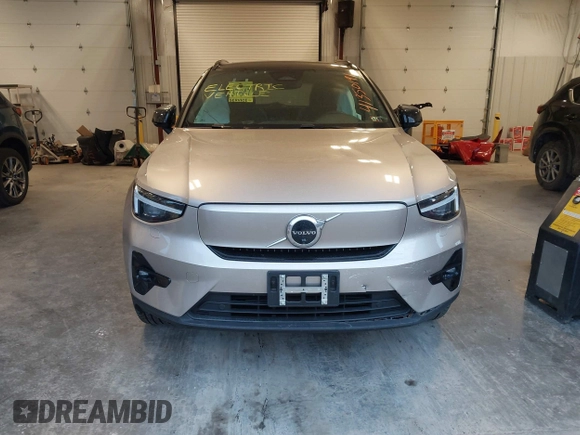 2023 Volvo XC40 Ultimate z VIN YV4ED3UM4P2052302, wystawiony jako IAAI lot #41350191 z przebiegiem 8 542 mil mil oraz . Historia ofert i sprzedaży dostępna na DreamBid. Obrazek 12.