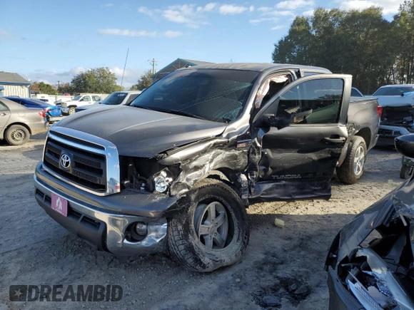 2013 Toyota Tundra 4WD Truck with VIN 5TFDW5F14DX282976, listed as a Copart auction lot 43943245 with 262,068 mi miles and Salvage Title. Bid and sale history available at carsss.com. Image 1.