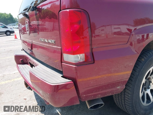 2004 Cadillac Escalade с VIN 1GYEK63N64R174662, выставлен на аукционе IAAI как лот 42442912 с пробегом 184 450 миль миль и . История ставок и продаж доступна на DreamBid. Изображение 13.