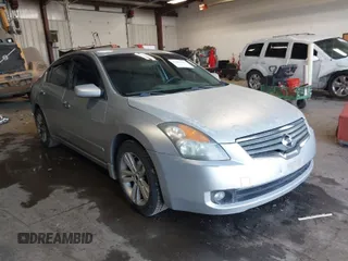2008 Nissan Altima 2.5 with VIN 1N4AL21E88N538435, listed as a IAAI auction lot 41691649 with 230,967 mi miles. Bid and sale history available at carsss.com. Image 1.