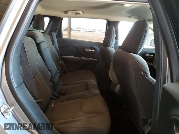 2017 Jeep Cherokee Latitude с VIN 1C4PJLCB0HW502753, выставлен на аукционе Copart как лот 64285875 с пробегом 111 659 миль миль и Списание • Salvage title. История ставок и продаж доступна на DreamBid. Изображение 10.