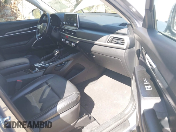 2020 Kia Telluride LX z VIN 5XYP2DHC3LG073697, wystawiony jako IAAI lot #42080775 z przebiegiem 78 069 mil mil oraz . Historia ofert i sprzedaży dostępna na DreamBid. Obrazek 5.
