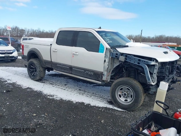 2019 Ford Super Duty F-250 SRW XL with VIN 1FT7W2BT5KEC16559, listed as a IAAI auction lot 41353855 with 158,988 mi miles. Bid and sale history available at carsss.com. Image 1.