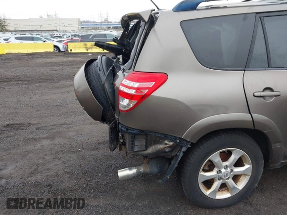 2009 Toyota RAV4 Ltd with VIN JTMBK31V795071999, listed as a IAAI auction lot 41953275 with 120,452 mi miles. Bid and sale history available at carsss.com. Image 20.