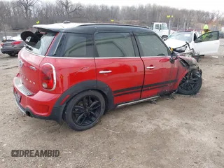 2015 MINI Cooper Countryman S with VIN WMWZC5C58FWP46721, listed as a IAAI auction lot 41889681 with 1 mi miles. Bid and sale history available at carsss.com. Image 4.