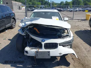 2016 BMW 3 Series 320i xDrive с VIN WBA8E5G59GNT94515, выставлен на аукционе IAAI как лот 42548876 с пробегом 72 804 миль миль и . История ставок и продаж доступна на DreamBid. Изображение 13.