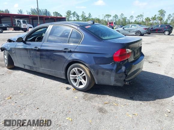 2008 BMW 3 Series 328xi z VIN WBAVC93538K056827, wystawiony jako IAAI lot #41646425 z przebiegiem Nie podano mil oraz . Historia ofert i sprzedaży dostępna na DreamBid. Obrazek 3.