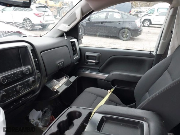 2017 Chevrolet Silverado 1500 LT with VIN 1GCVKREHXHZ371760, listed as a IAAI auction lot 40782917 with 1 mi miles. Bid and sale history available at carsss.com. Image 5.