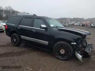 2008 Lincoln Navigator with VIN 5LMFU28518LJ04445, listed as a IAAI auction lot 41353163 with 999,999 mi miles. Bid and sale history available at carsss.com. Image 1.