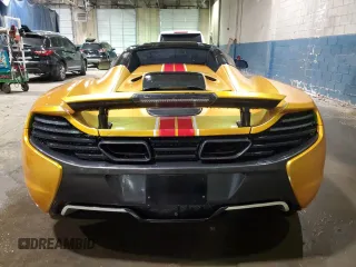 2015 McLaren 650S z VIN SBM11FAA0FW004199, wystawiony jako Copart lot #83836504 z przebiegiem 65 073 mil mil oraz Szkody całkowita. Historia ofert i sprzedaży dostępna na DreamBid. Obrazek 6.