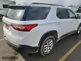 2021 Chevrolet Traverse LT Cloth with VIN 1GNEVGKW7MJ181865, listed as a IAAI auction lot 41974545 with 45,992 mi miles. Bid and sale history available at carsss.com. Image 1.