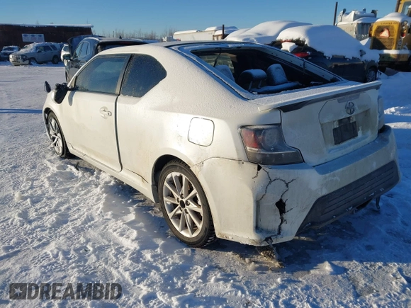 2015 Scion tC z VIN JTKJF5C76F3089615, wystawiony jako IAAI lot #41450719 z przebiegiem 133 559 mil mil oraz . Historia ofert i sprzedaży dostępna na DreamBid. Obrazek 3.