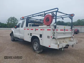 2015 Ford F-250 XL с VIN 1FD7X2B6XFEB07605, выставлен на аукционе IAAI как лот 42160604 с пробегом Не указан миль и . История ставок и продаж доступна на DreamBid. Изображение 3.