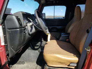 1998 Jeep Wrangler SE with VIN 1J4FY29P3WP795330, listed as a Copart auction lot 50800395 with 93,645 mi miles and Salvage Title. Bid and sale history available at carsss.com. Image 7.