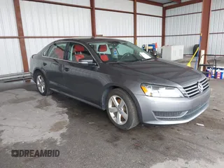 2015 Volkswagen Passat SE с VIN 1VWBT7A31FC019565, выставлен на аукционе IAAI как лот 42243585 с пробегом 85 308 миль миль и . История ставок и продаж доступна на DreamBid. Изображение 1.