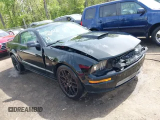 2008 Ford Mustang GT Deluxe with VIN 1ZVHT82H685173559, listed as a IAAI auction lot 42070328 with 143,636 mi miles and . Bid and sale history available at carsss.com. Image 1.