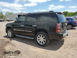 2011 GMC Yukon Denali z VIN 1GKS2EEF2BR308951, wystawiony jako Copart lot #57052825 z przebiegiem 217 895 mil mil oraz Tytuł czysty. Historia ofert i sprzedaży dostępna na DreamBid. Obrazek 2.