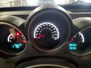 2010 Dodge Nitro SXT z VIN 1D4PU5GK7AW112562, wystawiony jako Copart lot #45113225 z przebiegiem 150 183 mil mil oraz Szkoda całkowita • Salvage title. Historia ofert i sprzedaży dostępna na DreamBid. Obrazek 9.