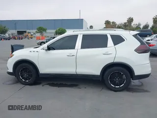 2016 Nissan Rogue SL with VIN 5N1AT2MT4GC784277, listed as a IAAI auction lot 42174881 with 117,566 mi miles. Bid and sale history available at carsss.com. Image 14.