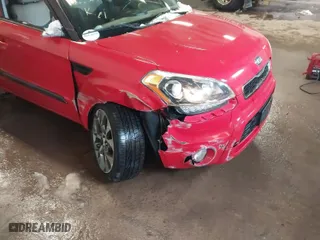 2013 Kia Soul + with VIN KNDJT2A64D7498551, listed as a IAAI auction lot 41723676 with 126,172 mi miles. Bid and sale history available at carsss.com. Image 6.