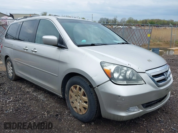 2006 Honda Odyssey TOURING with VIN 5FNRL38836B102719, listed as a IAAI auction lot 42170294 with 180,956 mi miles. Bid and sale history available at carsss.com. Image 1.