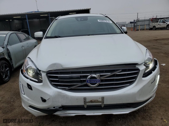 2015 Volvo XC60 T6 Platinum with VIN YV4902RMXF2721719, listed as a Copart auction lot 43857215 with 44,579 mi miles and Clean Title. Bid and sale history available at carsss.com. Image 5.