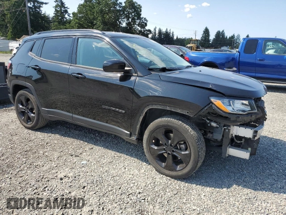 2020 Jeep Compass Latitude with VIN 3C4NJCBB8LT166292, listed as a Copart auction lot 59352365 with 81,397 mi miles and Salvage title. Bid and sale history available at DreamBid. Image 4.