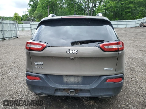 2016 Jeep Cherokee Latitude z VIN 1C4PJMCS1GW255747, wystawiony jako Copart lot #61195425 z przebiegiem 63 484 mil mil oraz Szkoda całkowita • Salvage title. Historia ofert i sprzedaży dostępna na DreamBid. Obrazek 6.