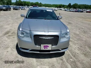 2016 Chrysler 300 Limited z VIN 2C3CCAAG0GH207942, wystawiony jako Copart lot #57915885 z przebiegiem 96 150 mil mil oraz Szkoda całkowita • Salvage title. Historia ofert i sprzedaży dostępna na DreamBid. Obrazek 13.