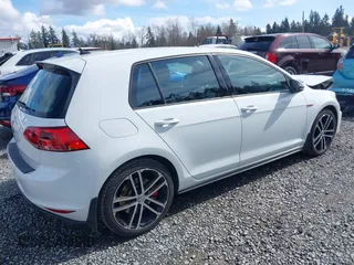 2017 Volkswagen GTI S z VIN 3VW447AU3HM041888, wystawiony jako IAAI lot #41828186 z przebiegiem 53 307 mil mil oraz . Historia ofert i sprzedaży dostępna na DreamBid. Obrazek 4.