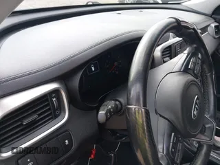 2016 Kia Sorento LX with VIN 5XYPG4A38GG173926, listed as a IAAI auction lot 41921254 with 1 mi miles. Bid and sale history available at carsss.com. Image 7.