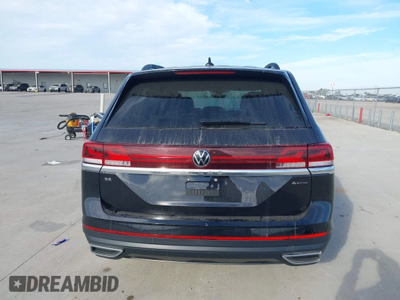2024 Volkswagen Atlas SE with VIN 1V2LR2CA7RC553936, listed as a IAAI auction lot 40662181 with 4,305 mi miles and . Bid and sale history available at DreamBid. Image 16.