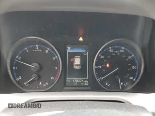 2018 Toyota RAV4 XLE with VIN JTMRFREV6JJ720655, listed as a Copart auction lot 52198195 with 178,274 mi miles and Salvage Title. Bid and sale history available at carsss.com. Image 9.