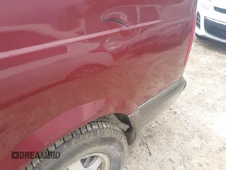 2000 Chevrolet Astro z VIN 1GNDM19W5YB193515, wystawiony jako IAAI lot #42442512 z przebiegiem 158 084 mil mil oraz . Historia ofert i sprzedaży dostępna na DreamBid. Obrazek 16.