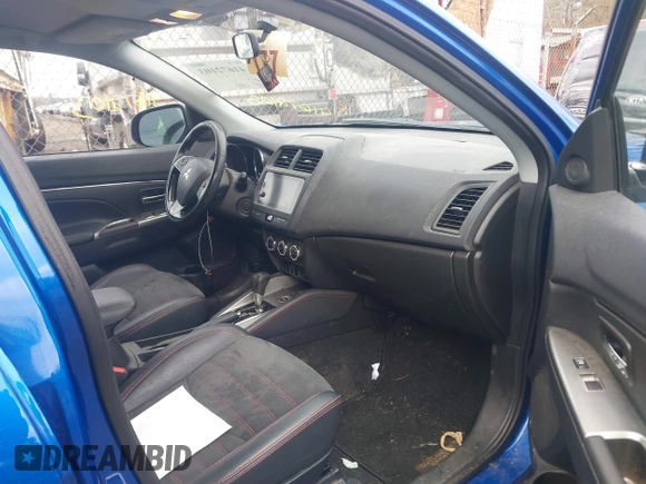 2018 Mitsubishi Outlander Sport SE 2.4 with VIN JA4AR3AW8JU014148, listed as a IAAI auction lot 41672103 with 130,187 mi miles. Bid and sale history available at carsss.com. Image 5.