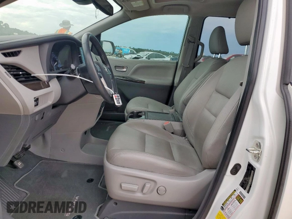 2020 Toyota Sienna XLE Auto Access Seat with VIN 5TDYZ3DC5LS029848, listed as a Copart auction lot 62302005 with 73,471 mi miles and Salvage title. Bid and sale history available at DreamBid. Image 7.