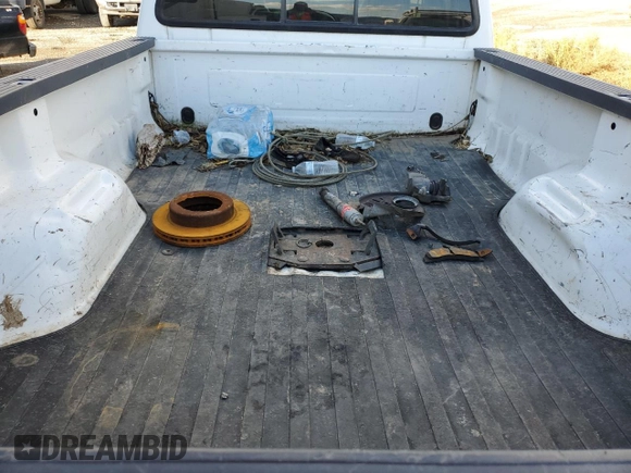 2001 Ford F-350 XL with VIN 1FTWW32F31ED39867, listed as a Copart auction lot 80069644 with 241,113 mi miles and Salvage title. Bid and sale history available at DreamBid. Image 10.