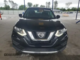 2017 Nissan Rogue S z VIN KNMAT2MT7HP613313, wystawiony jako Copart lot #58286785 z przebiegiem 162 829 mil mil oraz Szkoda całkowita • Salvage title. Historia ofert i sprzedaży dostępna na DreamBid. Obrazek 5.