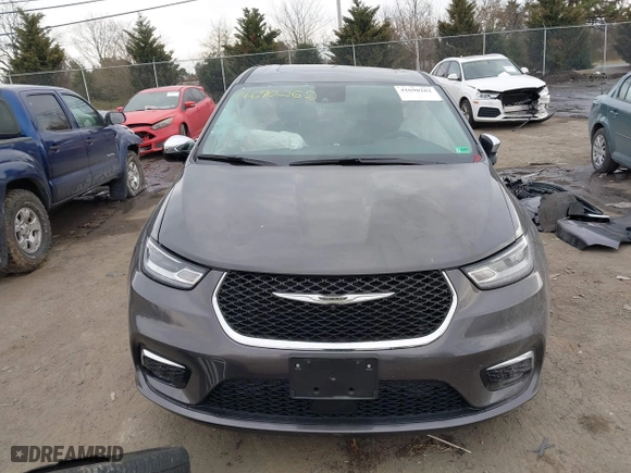 2023 Chrysler Pacifica Hybrid Limited with VIN 2C4RC1S70PR502988, listed as a IAAI auction lot 41690262 with 21,246 mi miles. Bid and sale history available at carsss.com. Image 13.