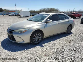 2015 Toyota Camry XLE with VIN 4T1BF1FK0FU009140, listed as a Copart auction lot 49575475 with 203,078 mi miles and Salvage Title. Bid and sale history available at carsss.com. Image 1.