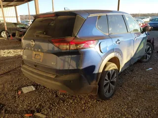 2021 Nissan Rogue SV with VIN 5N1AT3BA6MC810493, listed as a IAAI auction lot 41251051 with 90,940 mi miles. Bid and sale history available at carsss.com. Image 4.