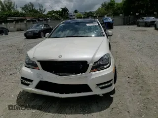 2013 Mercedes-Benz C 250 z VIN WDDGJ4HB8DG031492, wystawiony jako Copart lot #56948645 z przebiegiem 80 972 mil mil oraz Szkoda całkowita • Salvage title. Historia ofert i sprzedaży dostępna na DreamBid. Obrazek 13.