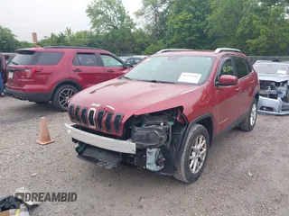 2016 Jeep Cherokee Latitude z VIN 1C4PJMCB4GW206011, wystawiony jako IAAI lot #42354190 z przebiegiem 123 474 mil mil oraz . Historia ofert i sprzedaży dostępna na DreamBid. Obrazek 20.